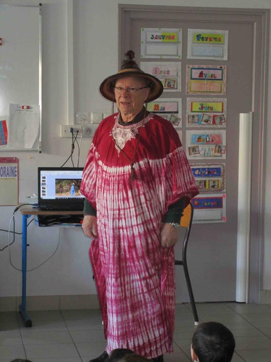 André a revêtu le costume traditionnel Burkinabé